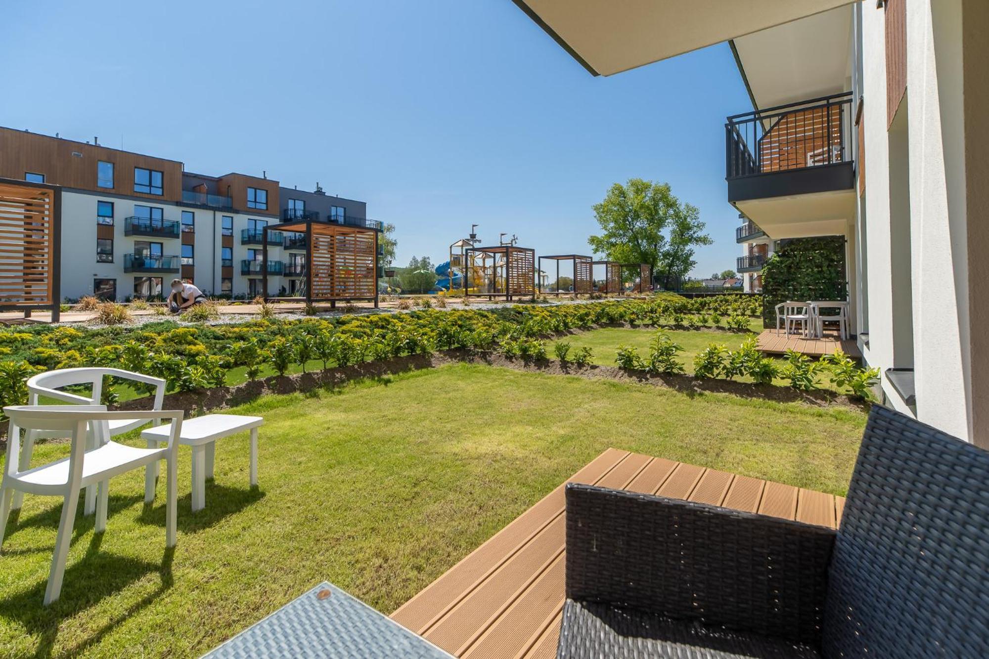 Bel Mare Lux Apartment B105 With Patio Garden By Noclegi Renters Miedzyzdroje Extérieur photo